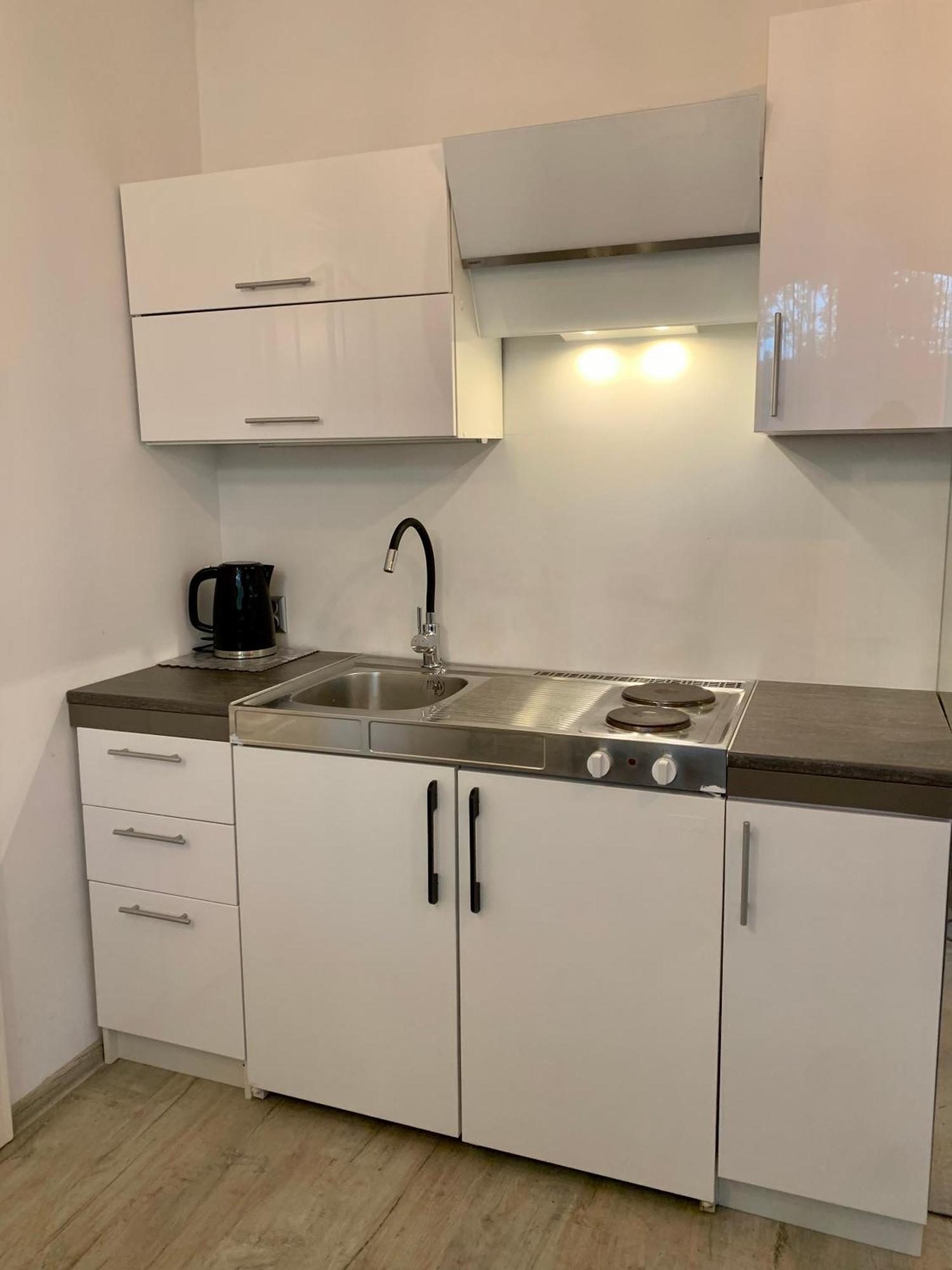 Uroczy Apartament Z Patio Szczecin Exterior foto